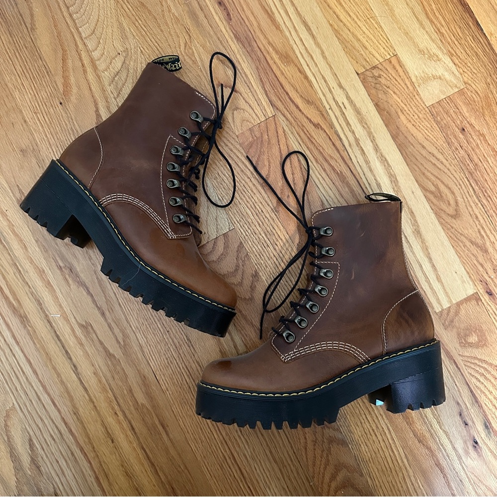 Doc Martens Leona lace up brown boots size 9